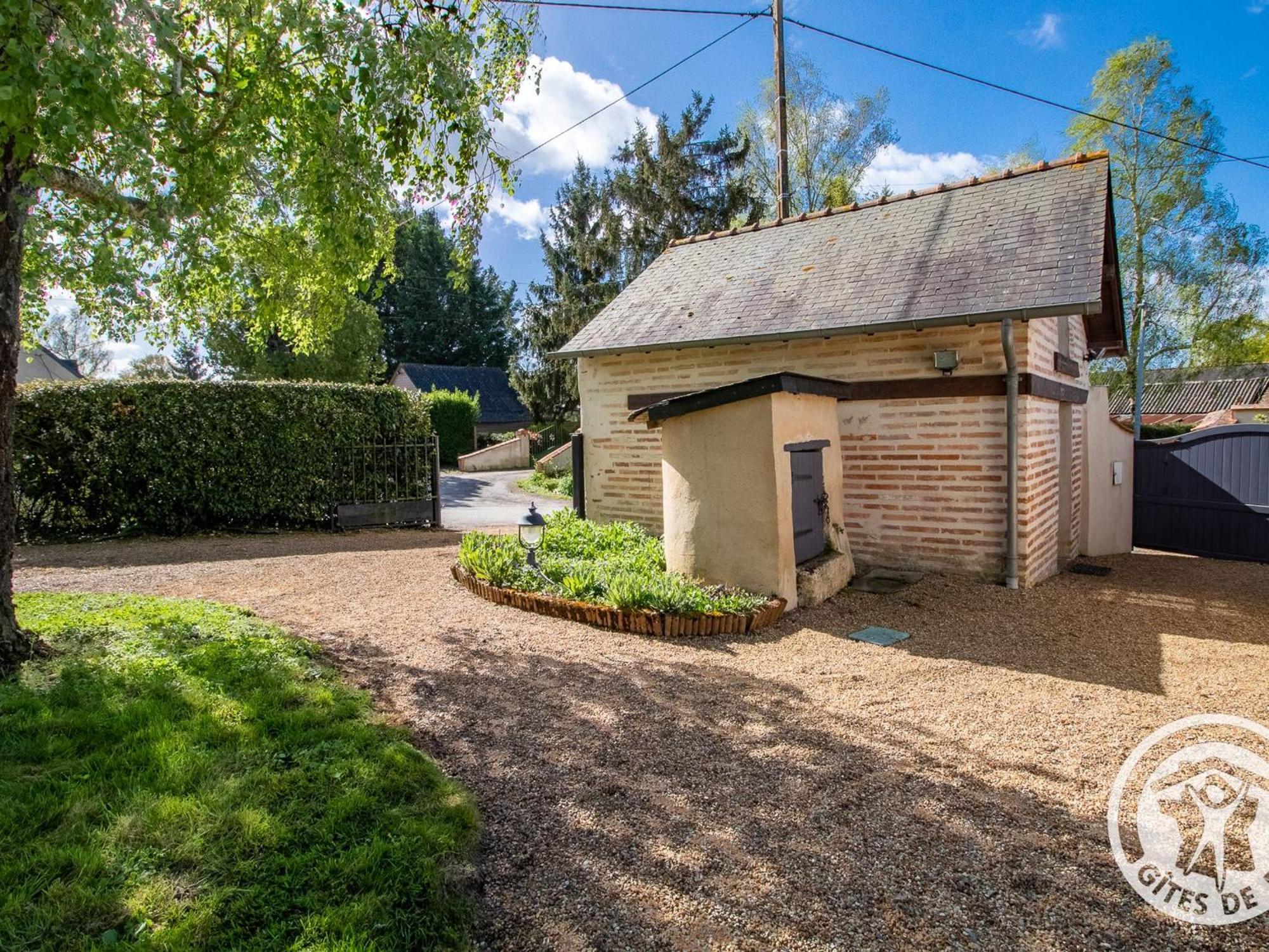 Gite Charmant Avec Jardin, Proche Activites Nautiques - Fr-1-622-75 Morannes sur Sarthe-Daumeray 外观 照片